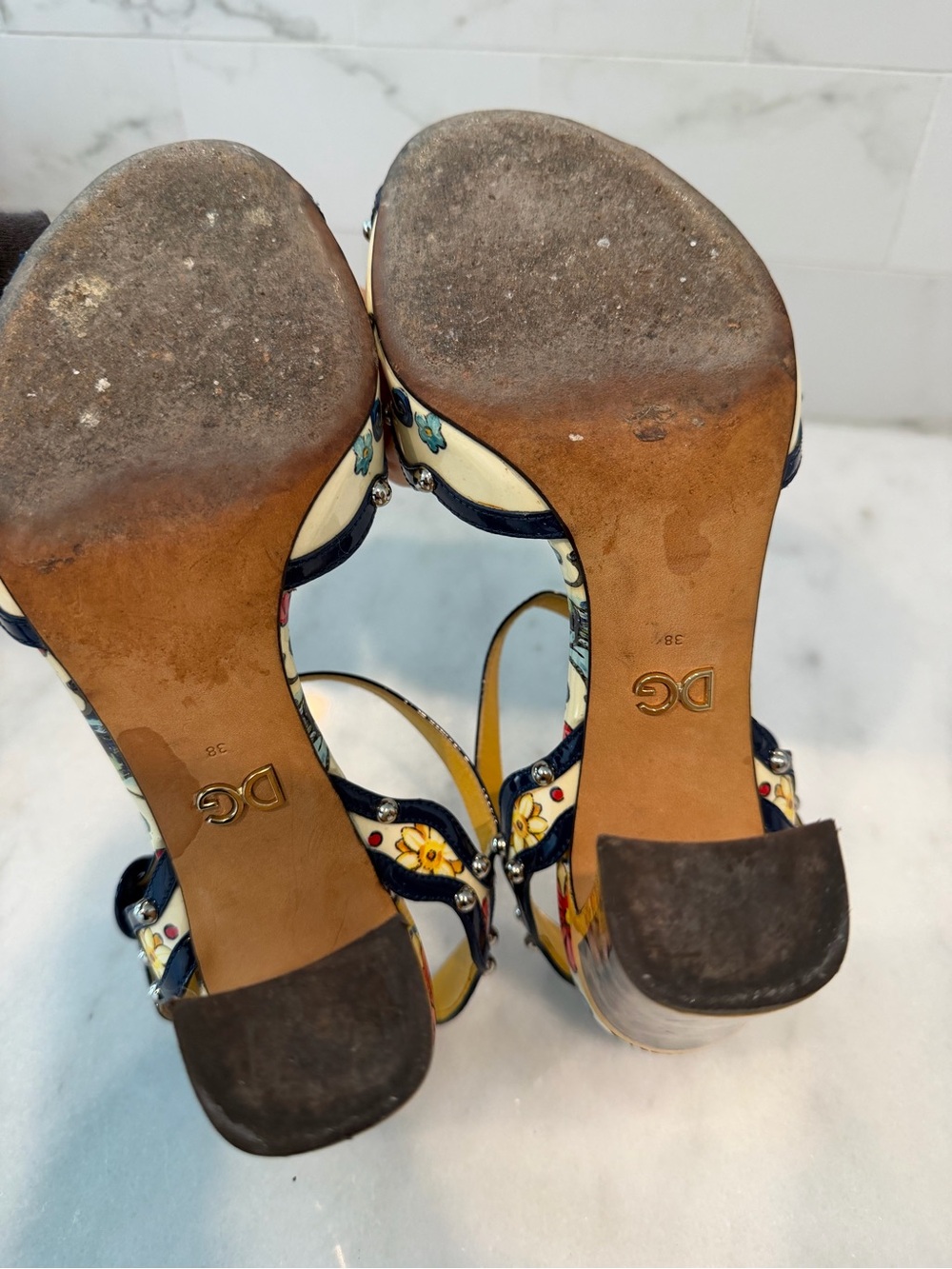 Dolce Gabbana Women’s Floral Yellow Open-Toe Sandals - Picture 6 of 7